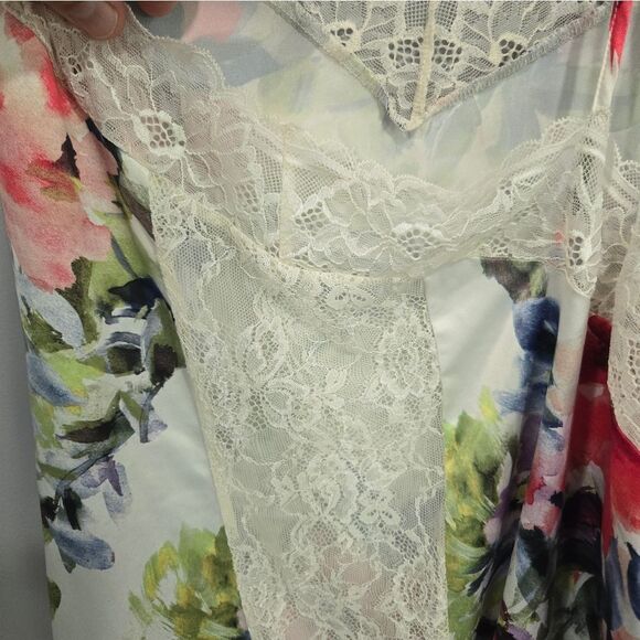 🐢 Cacique floral nightgown Size 22/24 - Picture 6 of 10